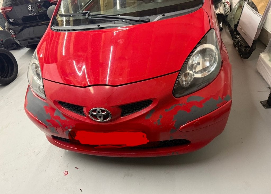 Toyota aygo voorbumper 2006/2014, Info@toyota.co.jp, Gebruikt, Voor, Toyota Motor Corporation