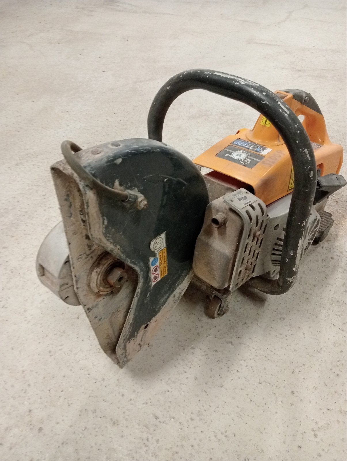 betonzaag is defect., Doe-het-zelf en Verbouw, Ophalen, Gebruikt, 70 mm of meer, Overige typen