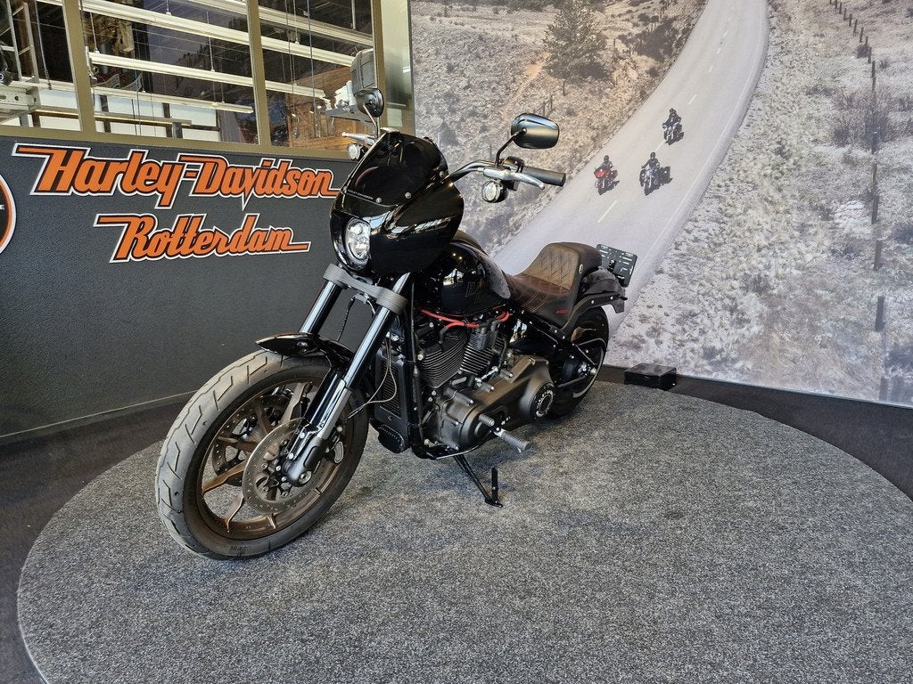 Harley-Davidson SOFTAIL FXLRS LOW RIDER S (bj 2023), Motoren, Motoren | Harley-Davidson, Laan van Vredenoord 33
2289 DA  RIJSWIJK, NL
