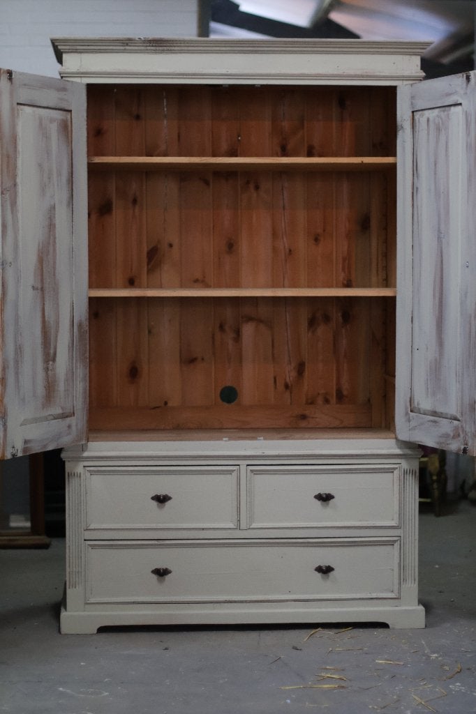 Houten vintage linnenkast Scandinavisch, Ophalen, 100 tot 150 cm, Zo goed als nieuw, 150 tot 200 cm