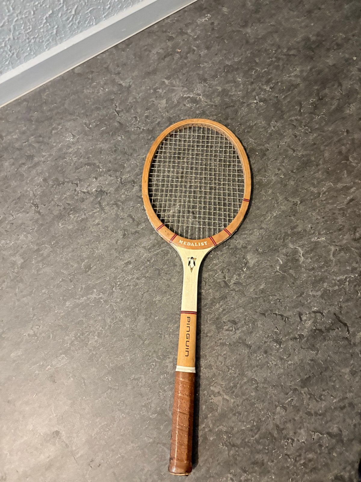 Vintage Pinguin Medallist Tennisracket Houten Racket, Ophalen, Gebruikt, Racket, Overige merken