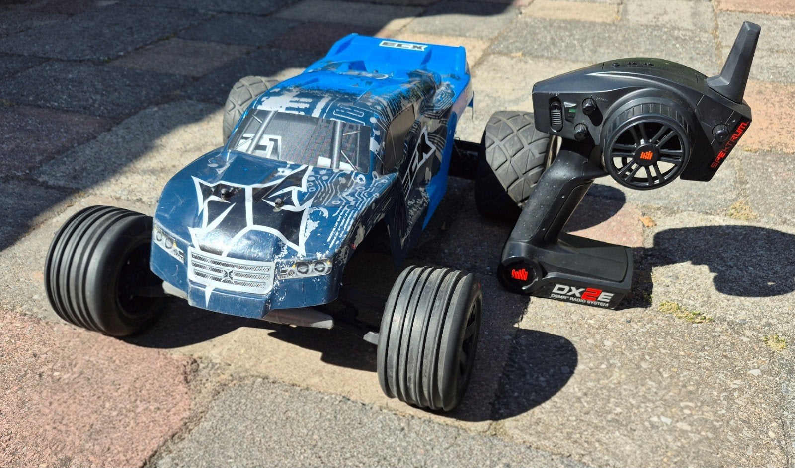 ECX Circuit 1:10 RTR 2WD Stadium Truck. Spektrum zender, Hobby en Vrije tijd, Modelbouw | Radiografisch | Auto's, Gebruikt, Auto offroad