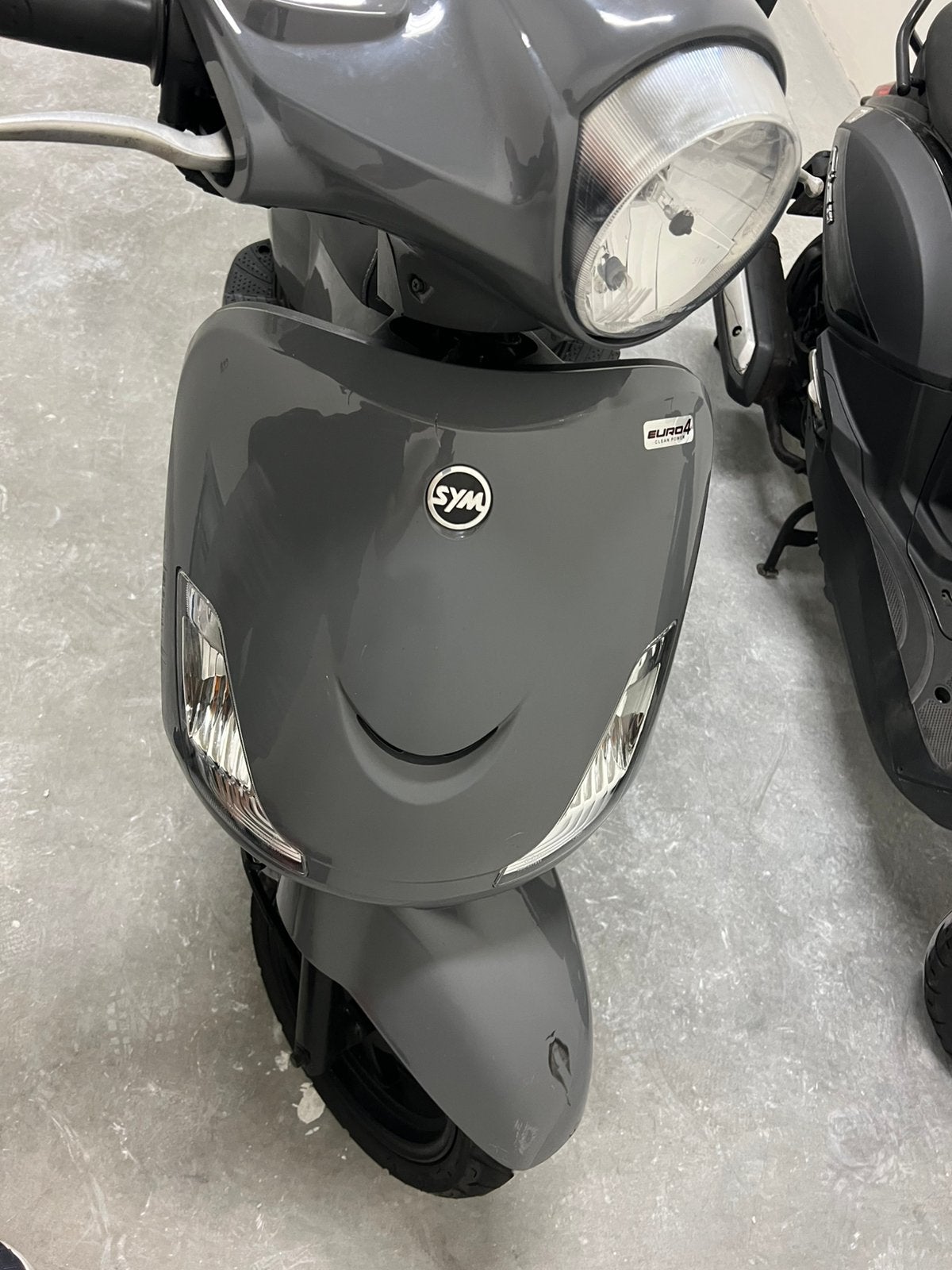 Sym fiddel 2 2020 zie fotos, Fietsen en Brommers, Scooters | SYM, Ophalen, Zo goed als nieuw, Benzine, Mio
