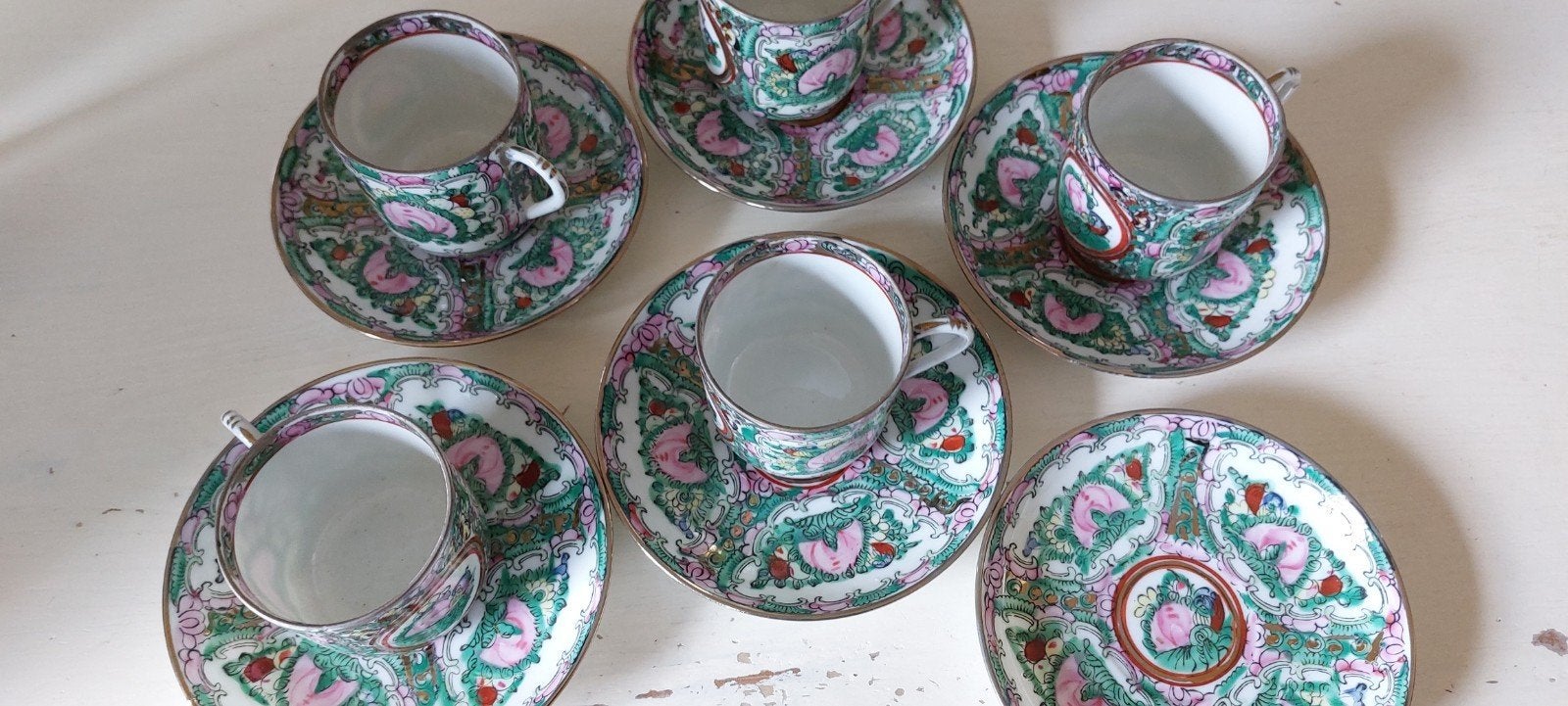 Prachtig Chinees servies met gedetailleerde decoratie, Ophalen of Verzenden