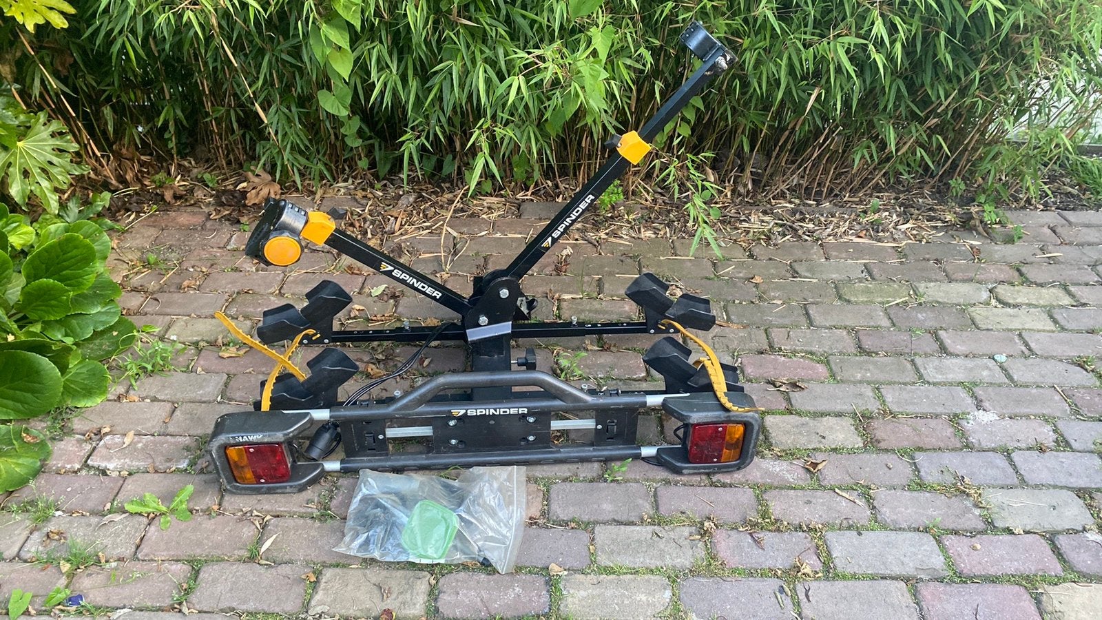 Fietsendrager Spinder Hawk, Ophalen, 2 fietsen, Gebruikt, Trekhaakdrager