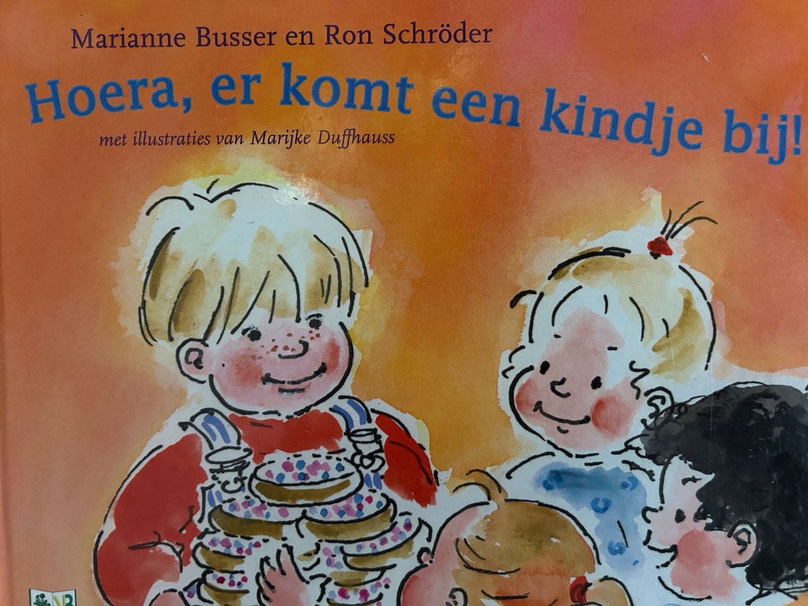Hoera, er komt een kindje bij! - Marianne Busser & Ron Schrö, Ophalen of Verzenden, Gelezen, Zwangerschap en Bevalling