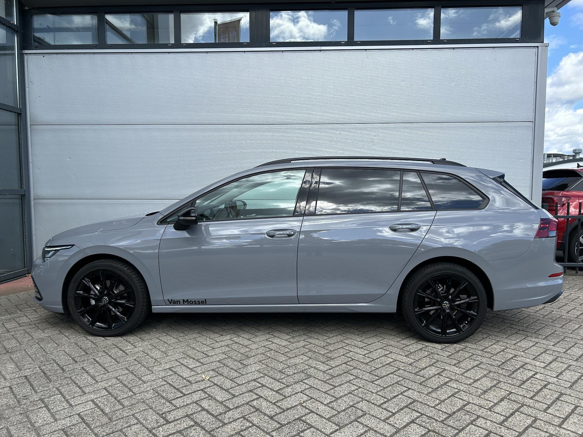 Volkswagen Golf Variant 1.0 eTSI Life Business 110 PK | Auto, 12 maanden, Origineel Nederlands, 19 km/l, Automatische klimaatregeling