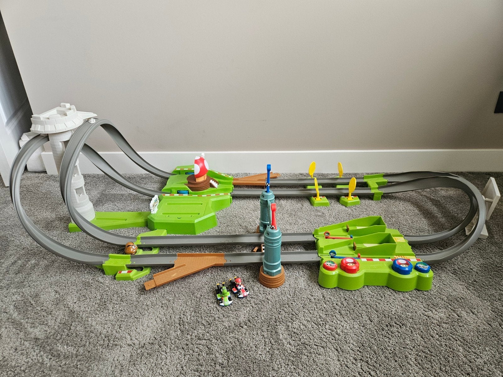 Hot Wheels Mario Kart Racebaan met Mario en Yoshi, Ophalen, Racebaan, Zo goed als nieuw, Hot Wheels