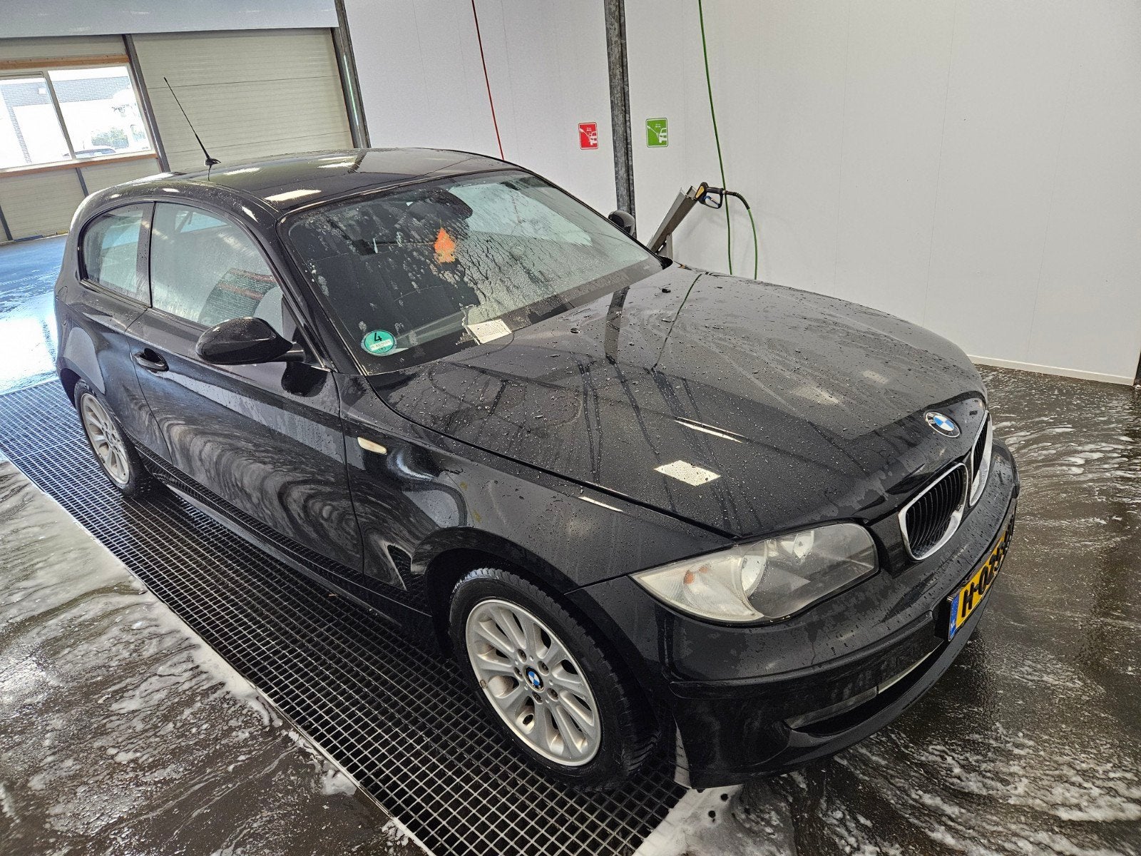 BMW 1-Serie 1.6 I 116 3DR 2007 Zwart, 1-Serie, Achterwielaandrijving, 1599 cc, 4 cilinders