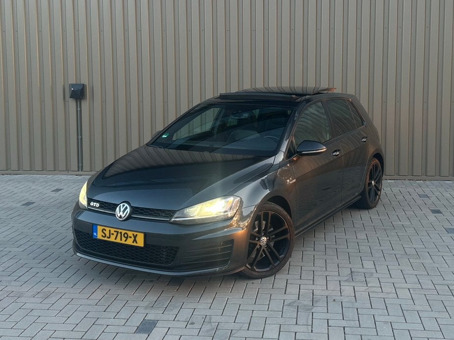 Volkswagen Golf 7 GTD DSG | Pano | Leer | Xenon | CarPlay, Euro 5, Zwart, 4 cilinders, Zwart