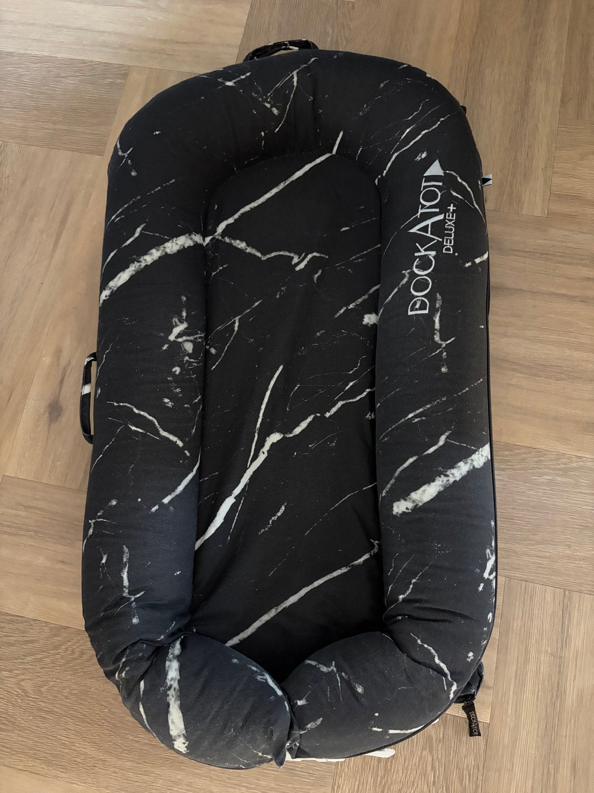 DockATot Deluxe+ Marble Slaapnestje, Ophalen, Zo goed als nieuw, Overige typen