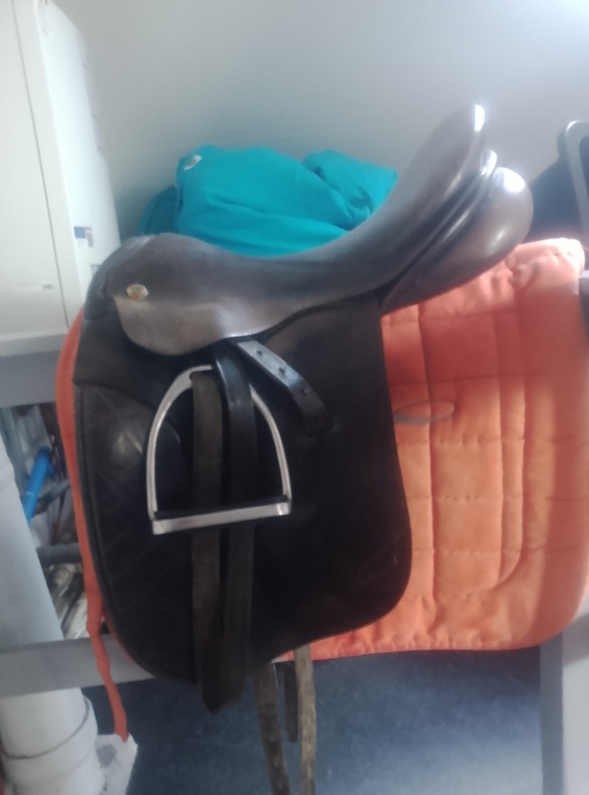 paarden zadel, Ophalen, Gebruikt