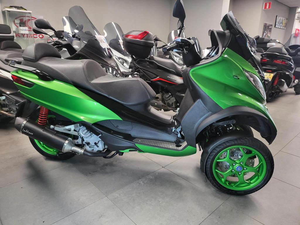 Piaggio MP3 500 SPORT AMG SPECIAL LEOVINCE, Bedrijf, Scooter