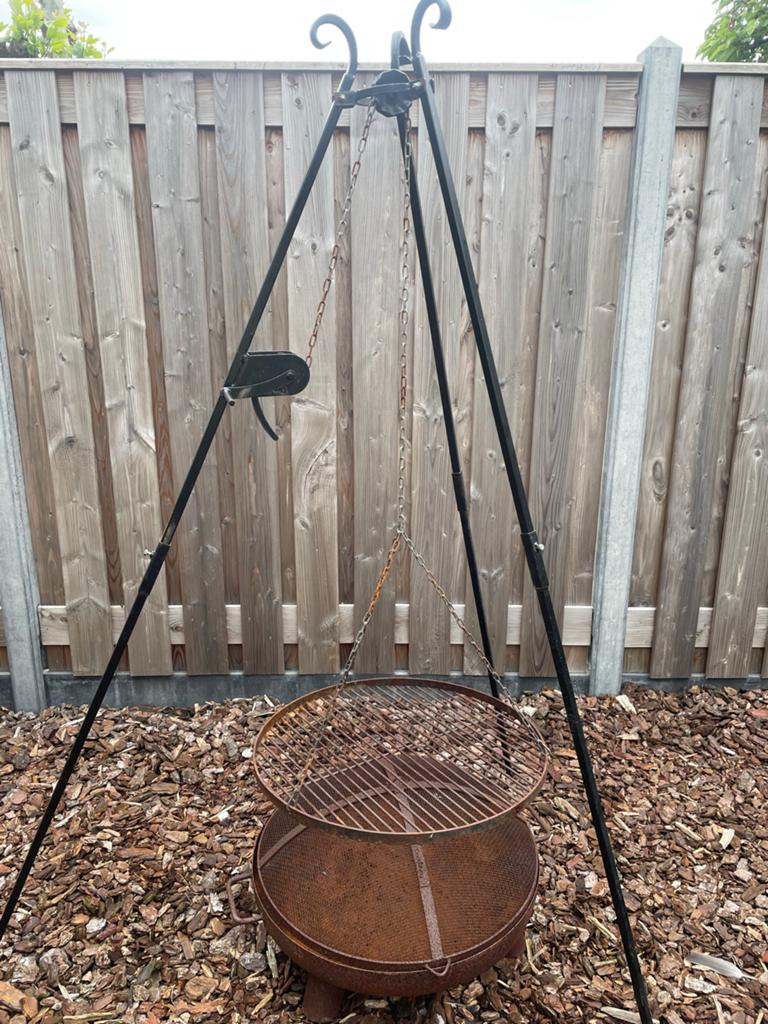 CookKing driepoot grillrooster vuurkorf vonkenscherm, Ophalen, Gebruikt, Vuurkorf