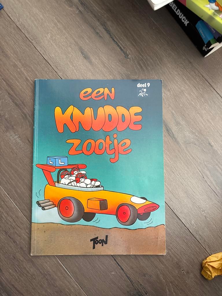 Een Knudde Zootje - Deel 9 (Stripboek), Eén stripboek, Ophalen of Verzenden, Gelezen