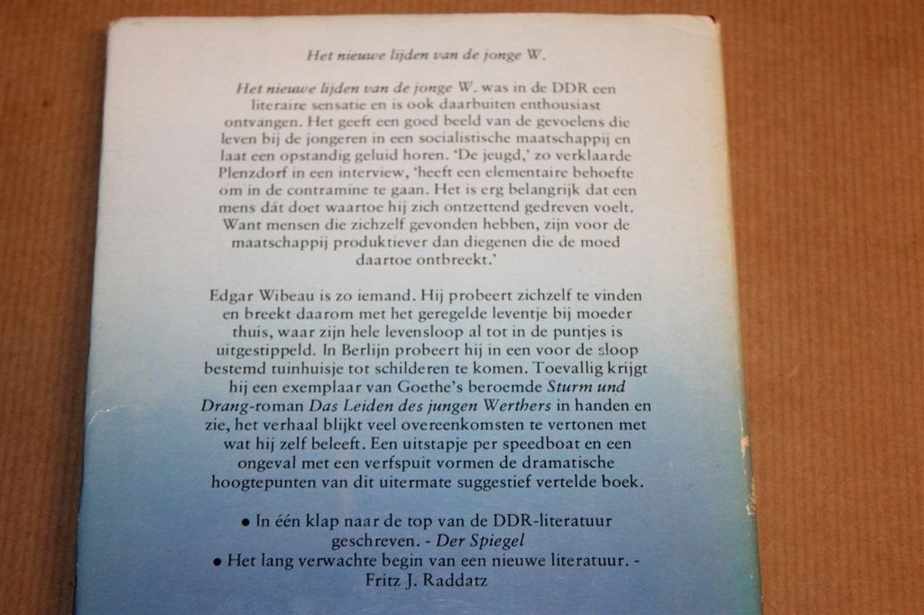 Het Nieuwe Lijden van de Jonge W. — Plenzdorf 1974, Boeken, Ophalen of Verzenden, Gelezen