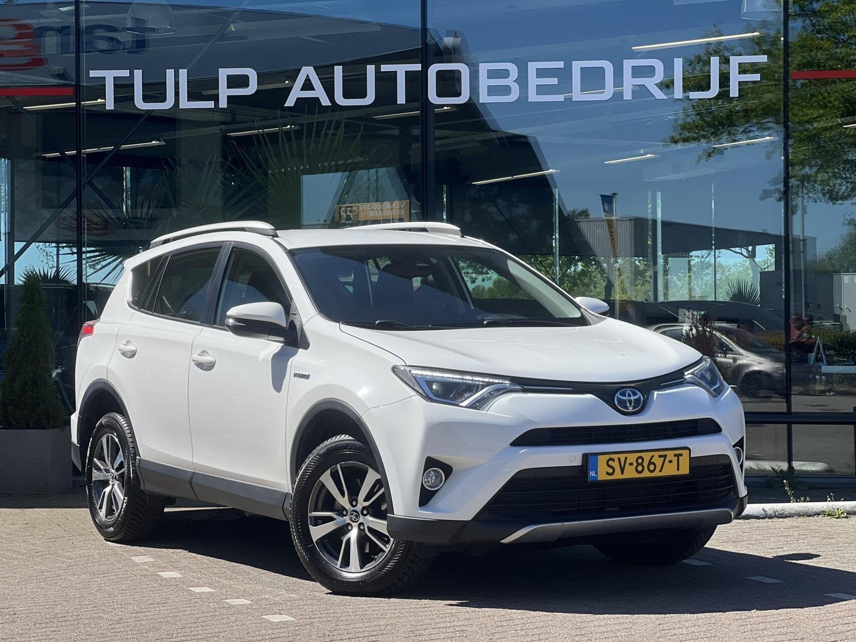 Toyota RAV4 2.5 Hybrid Executive Automaat Mooie staat!, Auto's, Stof, Gebruikt, Wit, Bedrijf