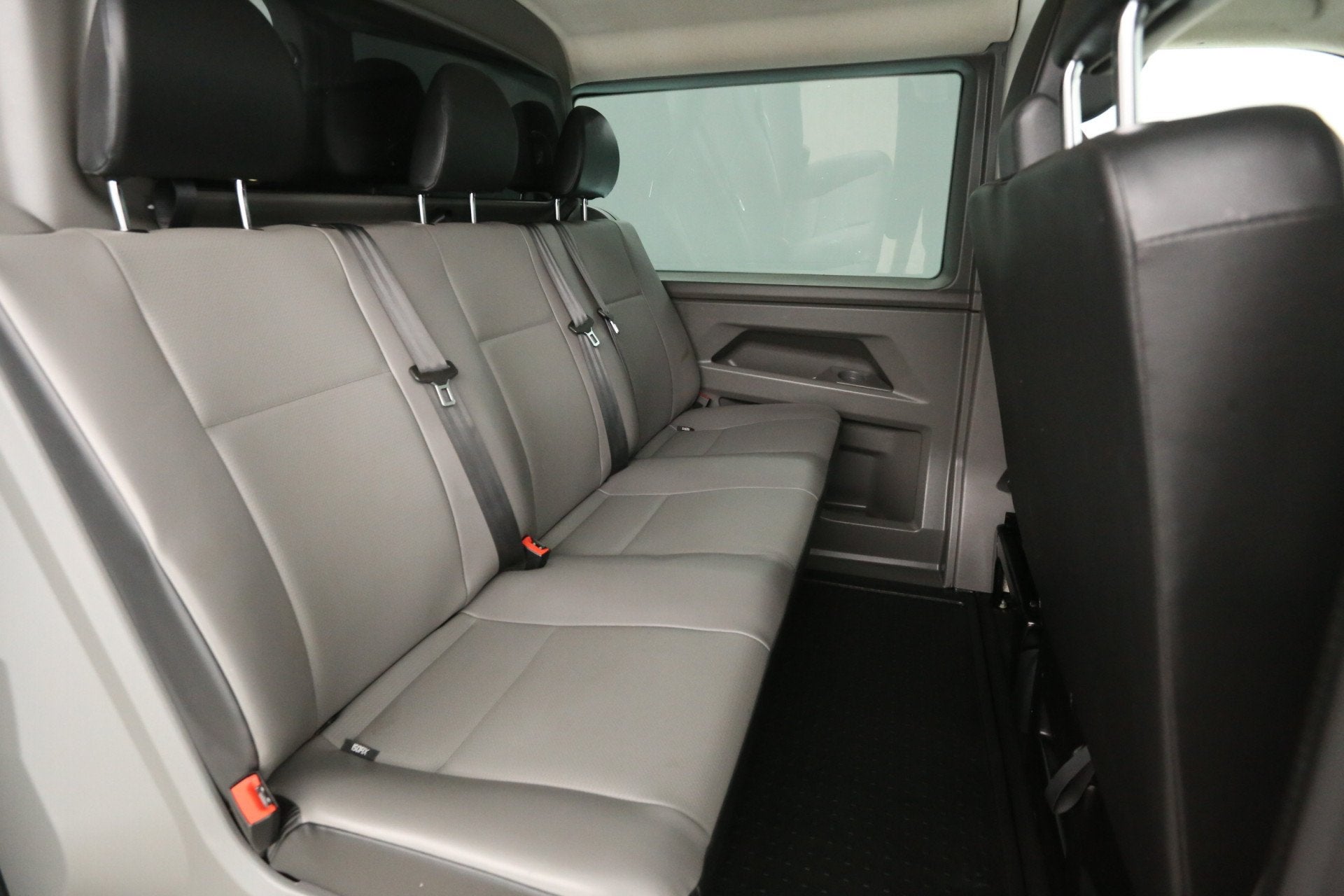Volkswagen Transporter 2.0 TDI L2H1 | DC | 6 Zits | Airco |, Auto's, 15 km/l, Gebruikt, Euro 6, 4 cilinders