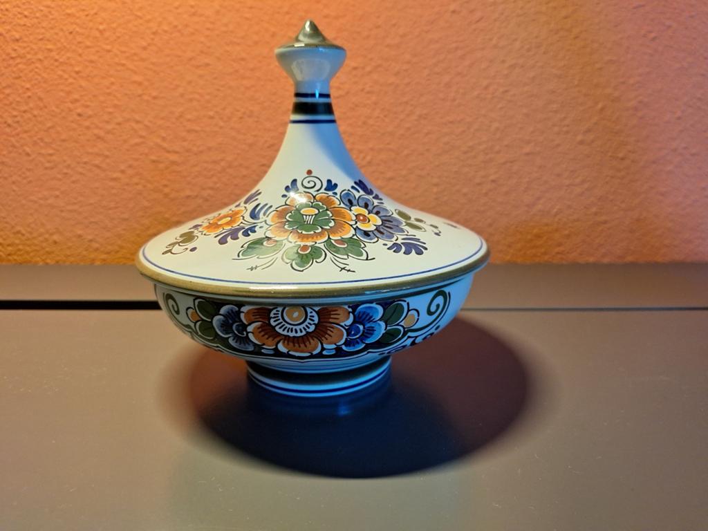 Delfts Polychroom Aardewerk Bonbonschaaltje met Deksel, Ophalen of Verzenden