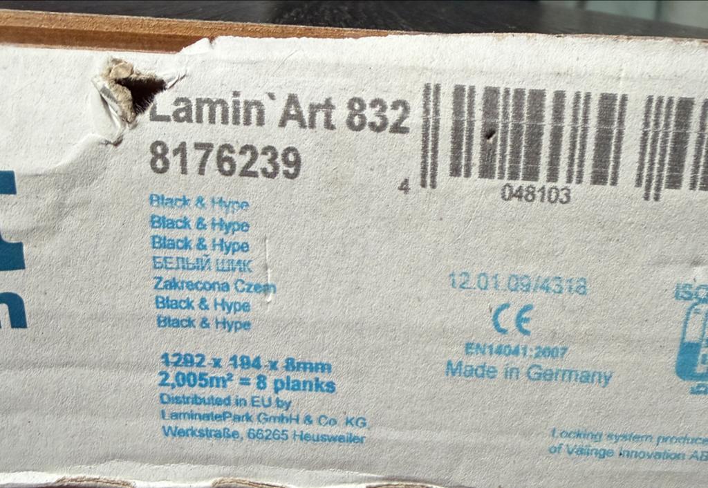 Gratis afhalen - Donker laminaat met houtnerf, 4,5 doos, Ophalen, Gebruikt, 50 tot 150 cm, 10 m² of meer