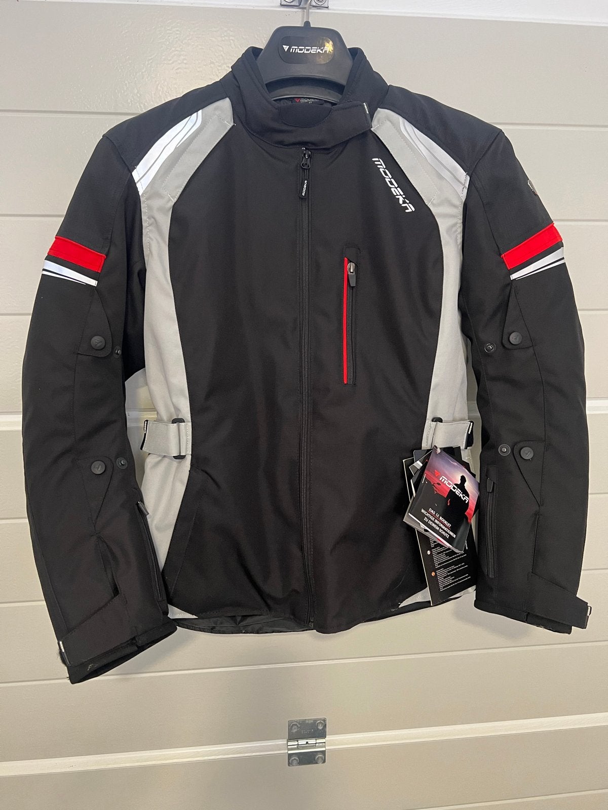 Modeka Motorjas Maat 42 - Nieuw met kaartje, Motoren, Kleding | Motorkleding, Ophalen of Verzenden, Nieuw met kaartje, Dames, Jas | textiel