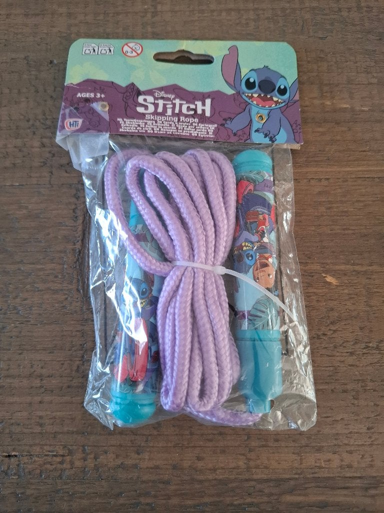 Disney Stitch springtouw – nieuw in verpakking, Ophalen of Verzenden, Overige figuren, Nieuw, Overige typen