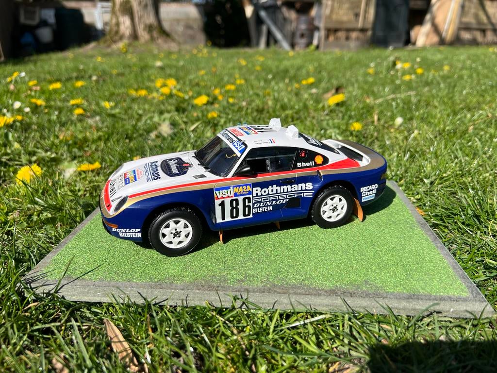 TSM Porsche 959 Dakar rally 1:18, Hobby en Vrije tijd, Modelauto's | 1:18, Ophalen of Verzenden, Zo goed als nieuw, Auto, Overige merken