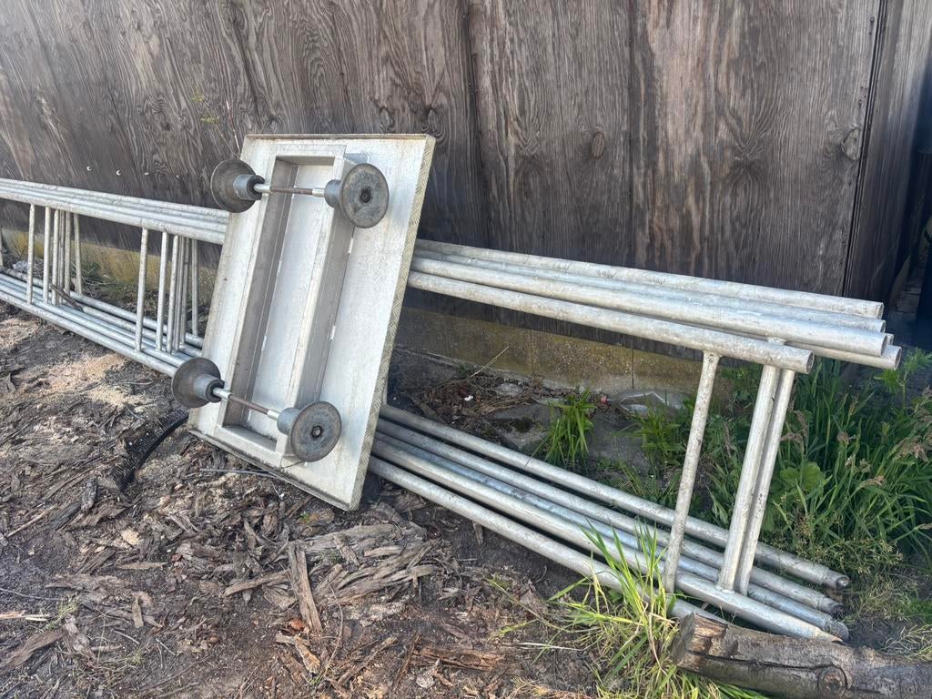 Aluminium buizen frame met wagen, Ophalen, Zo goed als nieuw, Rolsteiger of Kamersteiger, 5 meter of hoger