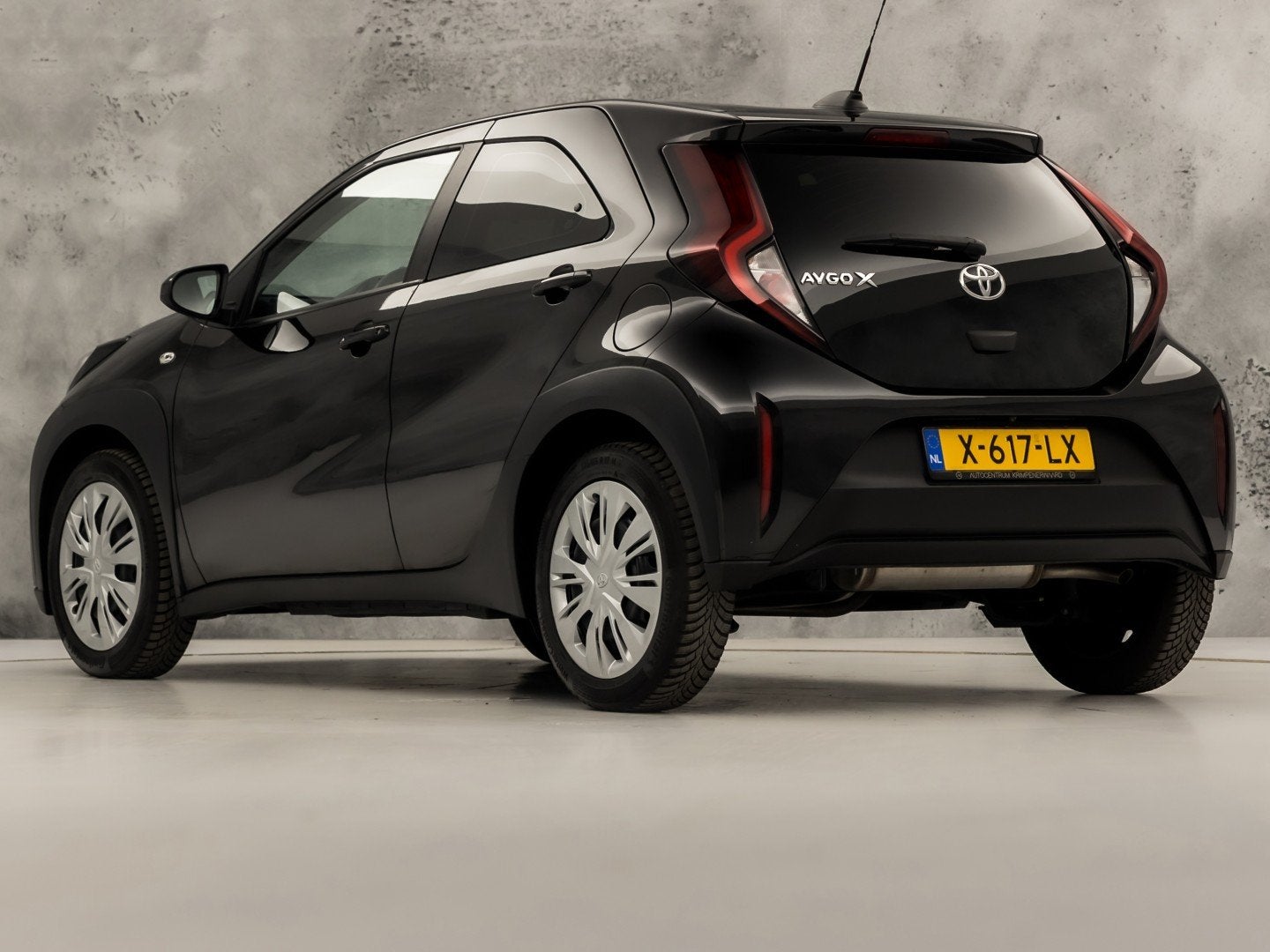 Toyota Aygo 1.0 VVT-i MT Play (NAVIGATIE, CAMERA, GETINT GLA, Auto's, 12 maanden, Stof, Gebruikt, 920 kg