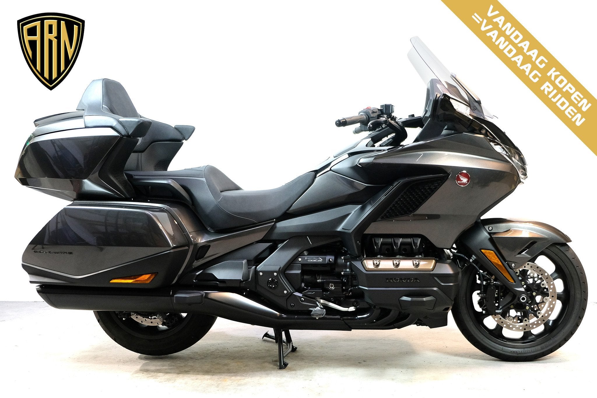 Honda GL 1800 Goldwing Tour Deluxe (bj 2024), Bedrijf, Handvatverwarming, Meer dan 35 kW, Toermotor