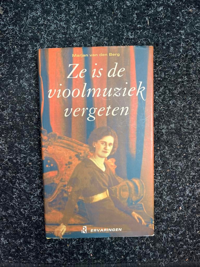 Ze is de vioolmuziek vergeten - Marjan van den Berg, Ophalen of Verzenden, Zo goed als nieuw, Nederland