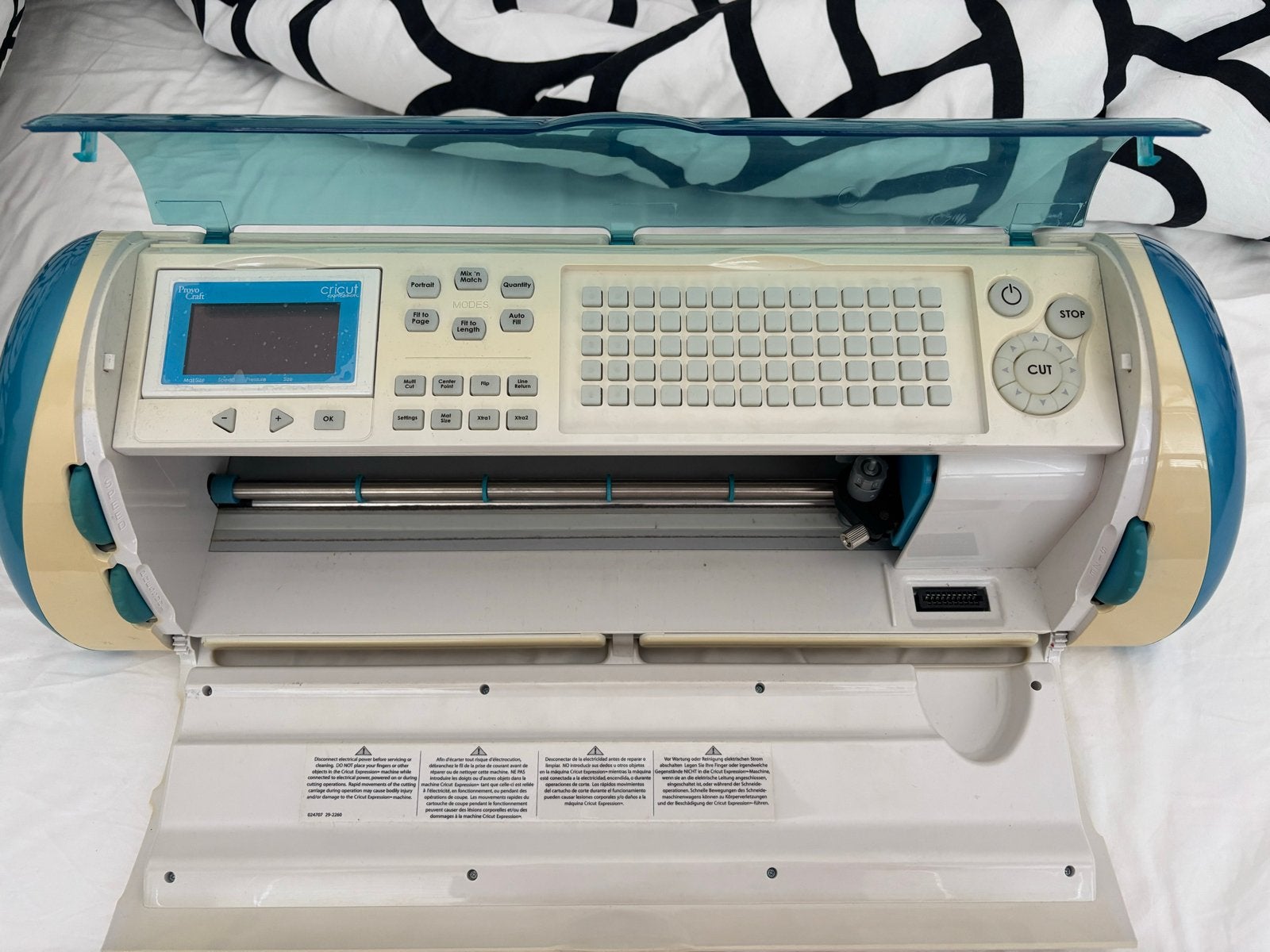 2 Cricut Expression machines met 37 cartridges en matten, Gebruikt, Ophalen of Verzenden, Machine, Cricut