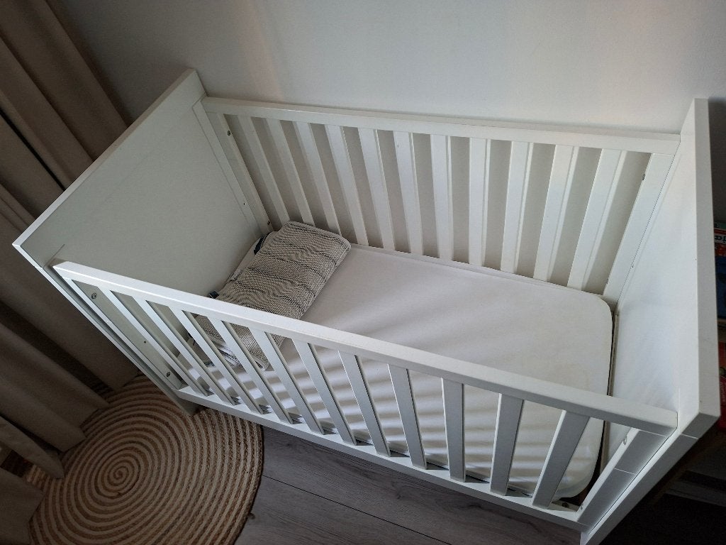 Babybedje babybed ledikant wit, Kinderen en Baby's, Ophalen, Gebruikt, Ledikant
