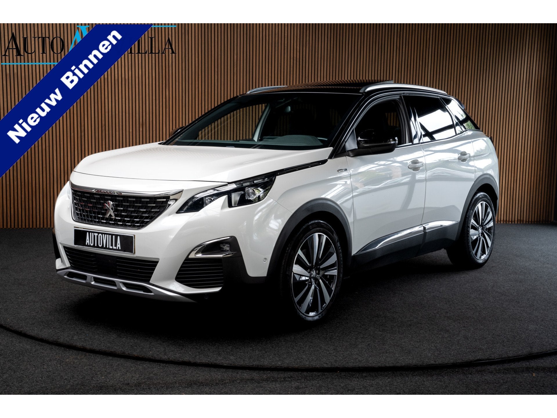 Peugeot 3008 1.2 PureT. GT Line Panodak Navi Camera Climate, Voorwielaandrijving, Dealer onderhouden, Gebruikt, 1199 cc