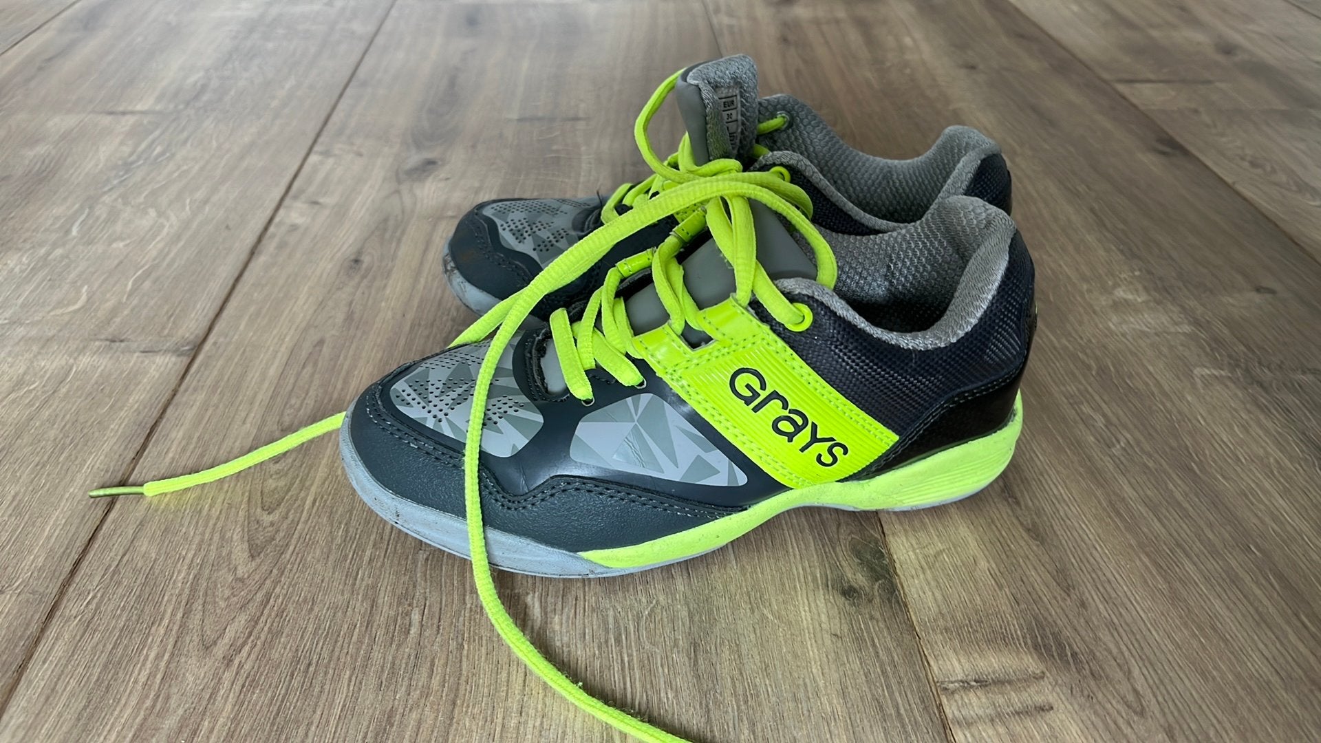 Grays hockeyschoenen maat 30, Ophalen, Zo goed als nieuw, Schoenen