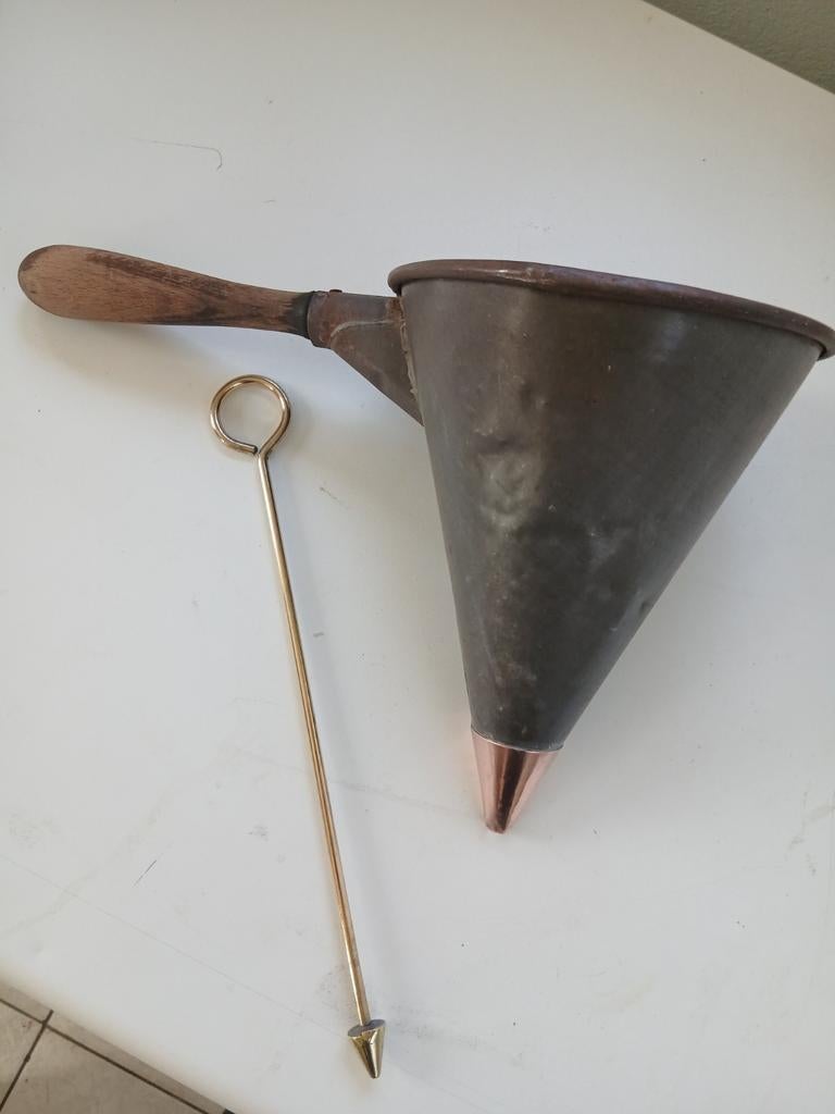 Te koop een oude bos plaat trechter, Ophalen