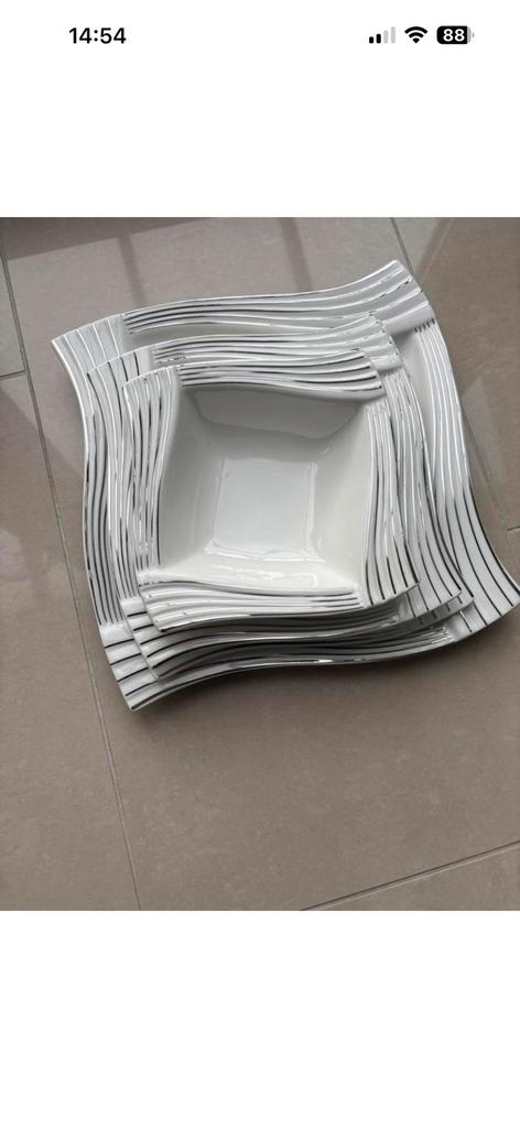 Compleet servies 12 personen, Huis en Inrichting, Keuken | Servies, Ophalen, Zo goed als nieuw, Porselein, Overige stijlen