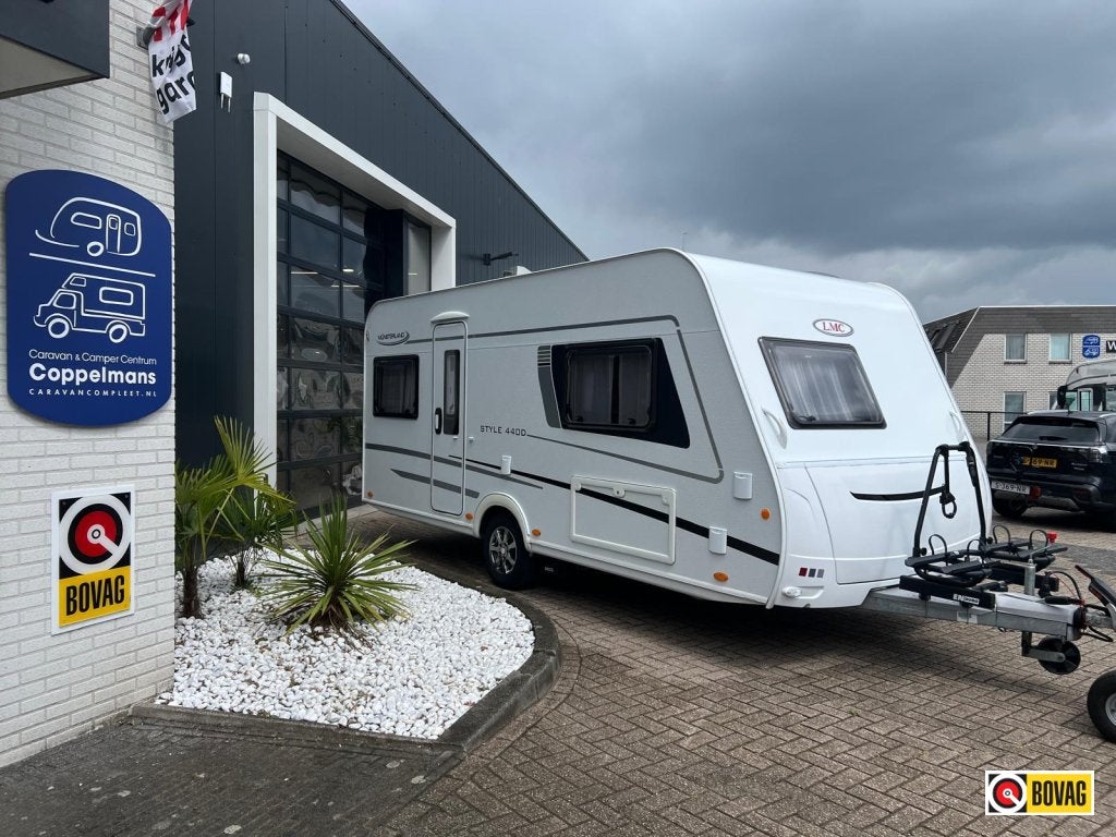 LMC Style 440 D Mover, Fietsenrek, Voortent, TV, Schokbreker, Rondzit, Bedrijf, Overige typen