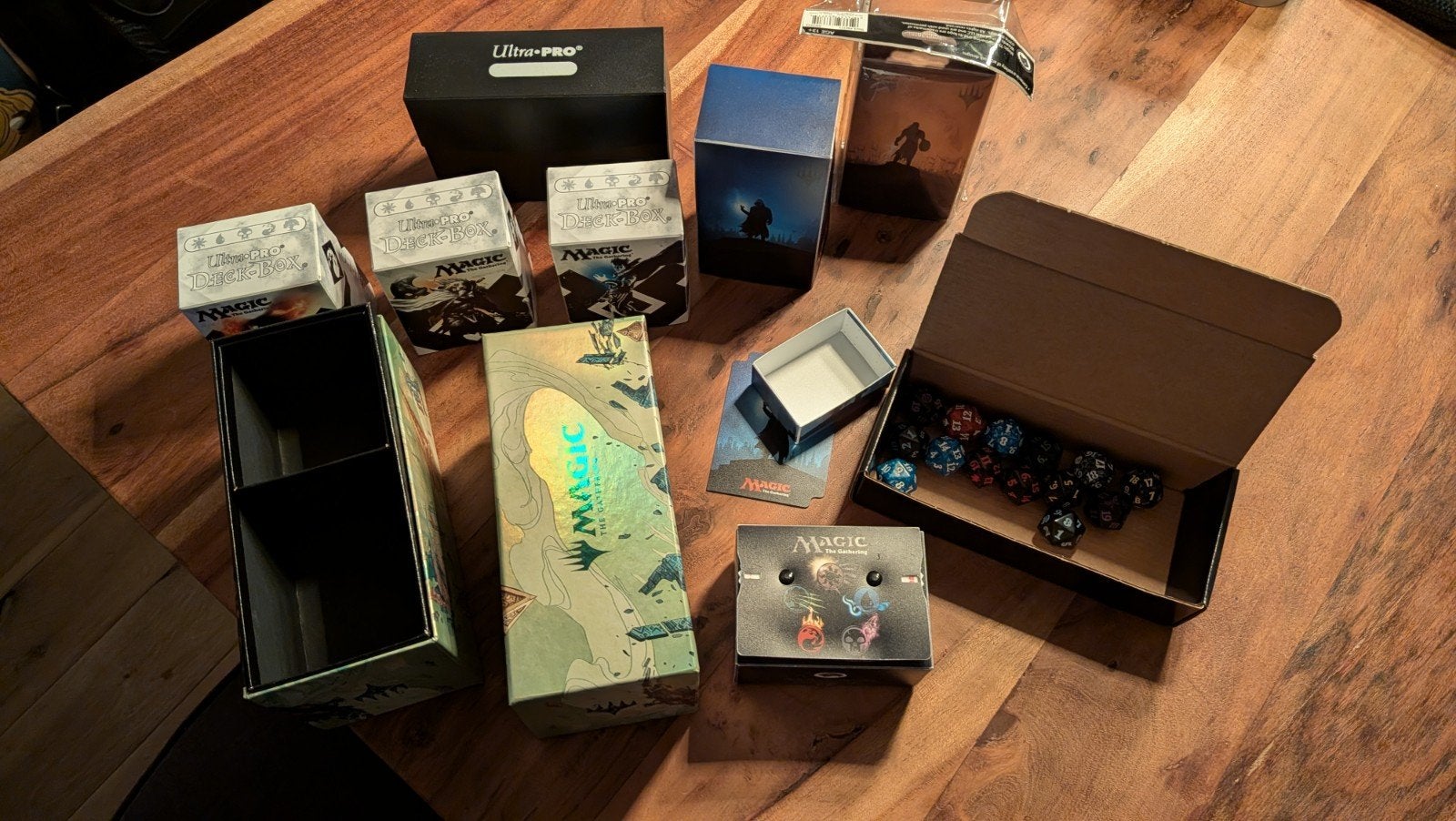 Magic the Gathering deckboxen en dobbelstenen, Ophalen of Verzenden