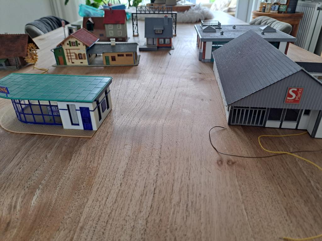 Modelbouw huisjes ho, Hobby en Vrije tijd, Overige merken, Gebruikt, Gelijkstroom of Wisselstroom, Overige typen