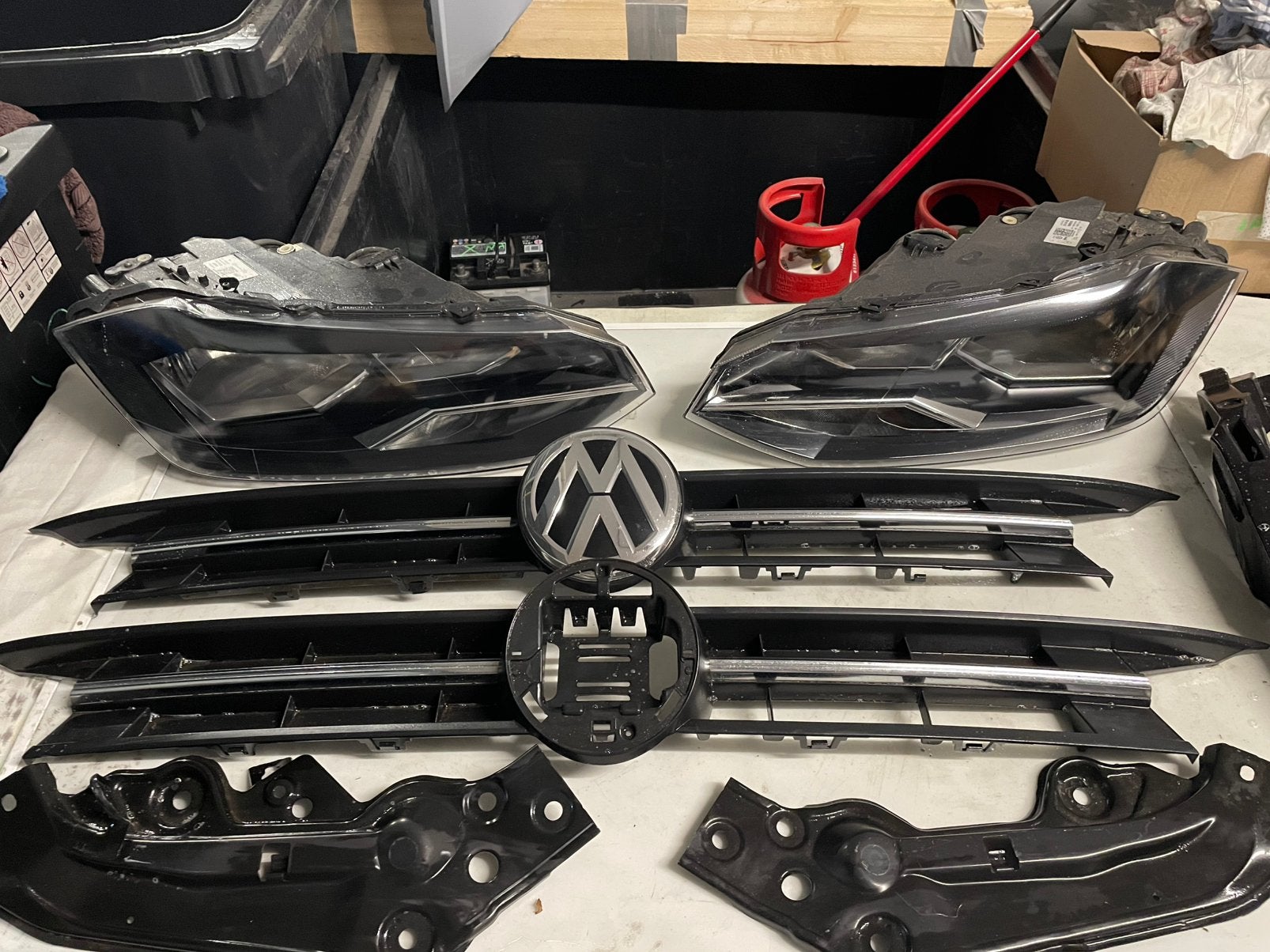 VW Polo 6R/6C Koplampen, Grill en Bumpersteunen, Ophalen of Verzenden, Gebruikt, Volkswagen