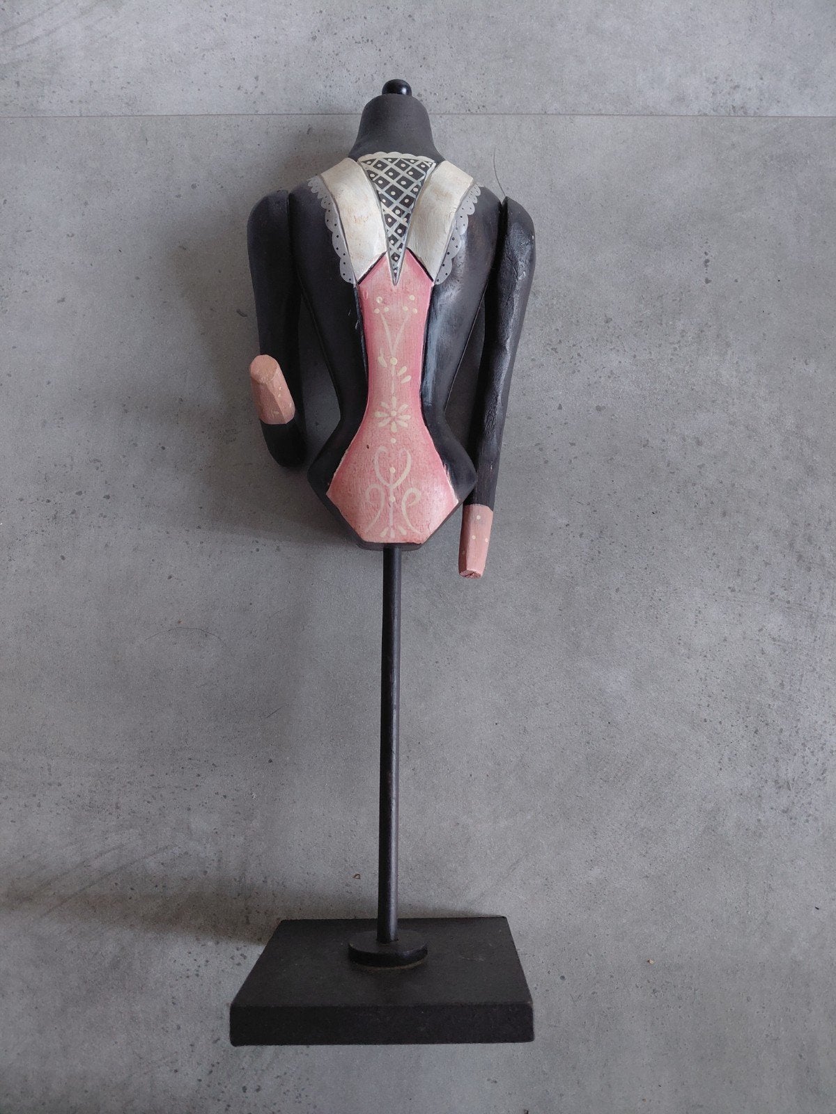 Antieke houten pop torso op standaard, handgeschilderd, Ophalen