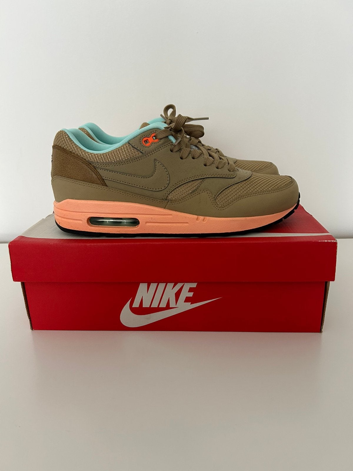 Nike Air Max 1 Sunset Hay, Ophalen, Zo goed als nieuw, Overige kleuren