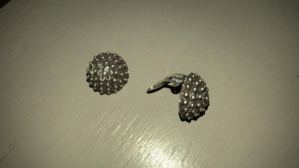 Clip oorbellen, zeeuws knopje, zeeuws knoopje. 1,7cm, Ophalen of Verzenden, Zo goed als nieuw, Knopjes of Stekers, Zilver