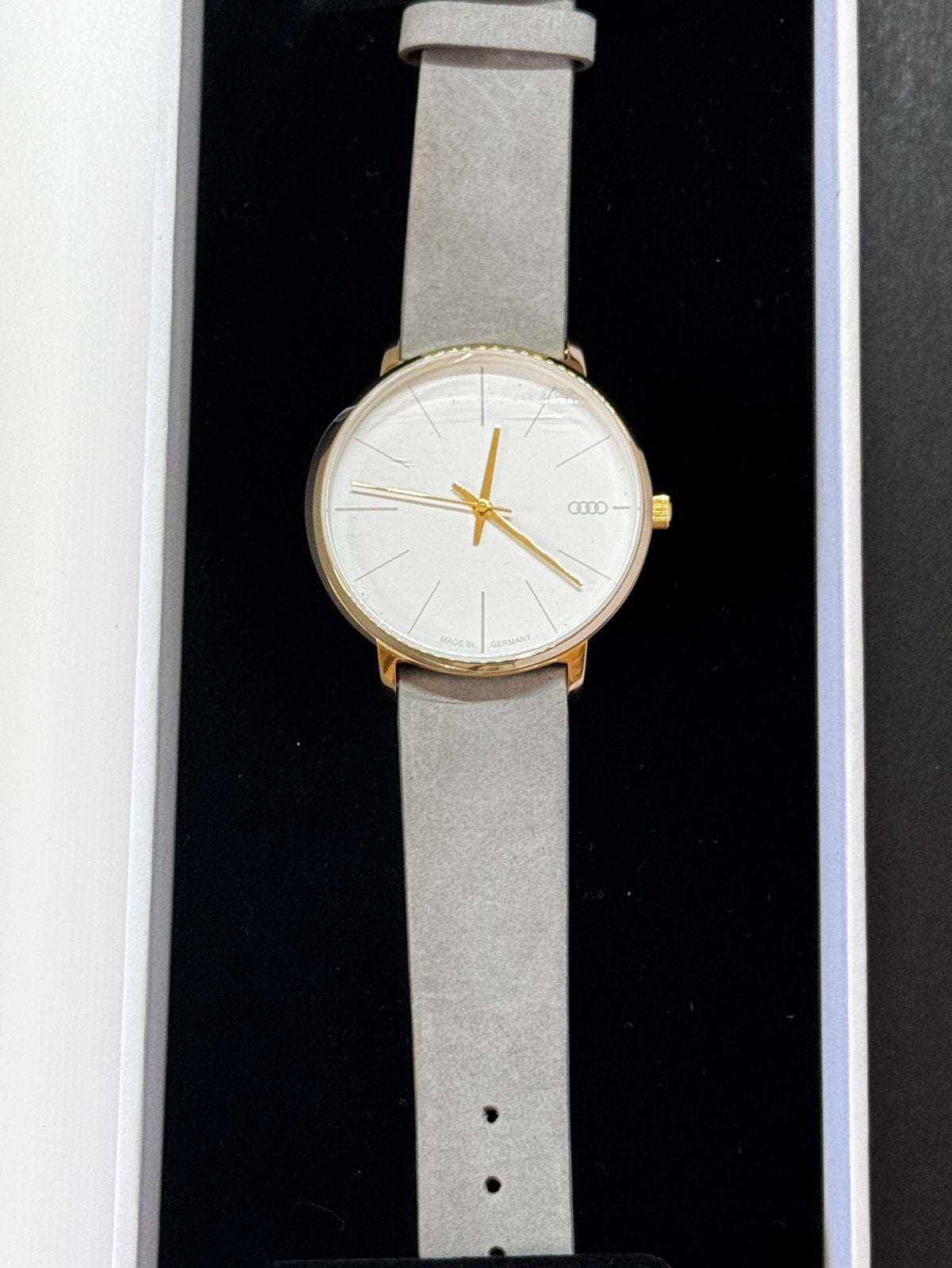 Audi dames horloge - lichtgoud / wit, Ophalen, Zo goed als nieuw, Leer, Overige merken