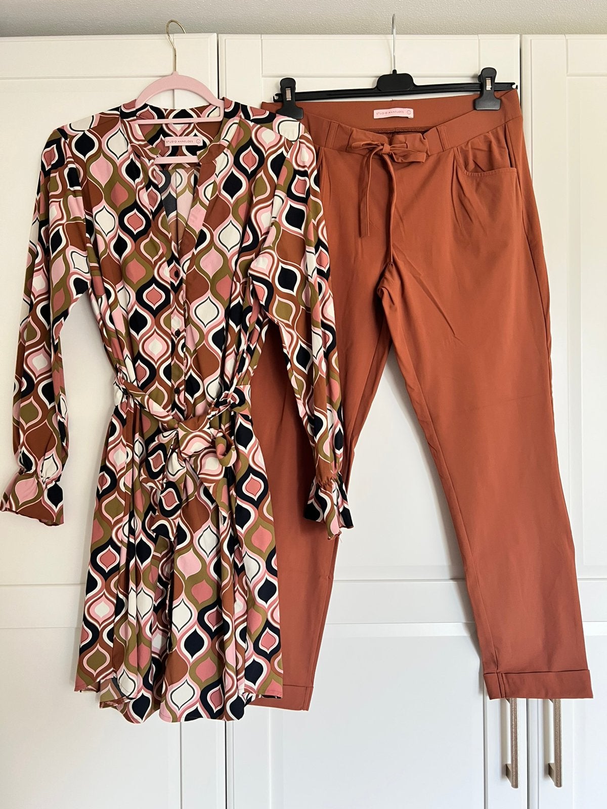 Studio anneloes set L retro tuniek & mila broek cognac, Overige kleuren, Maat 42/44 (L), Ophalen of Verzenden, Zo goed als nieuw