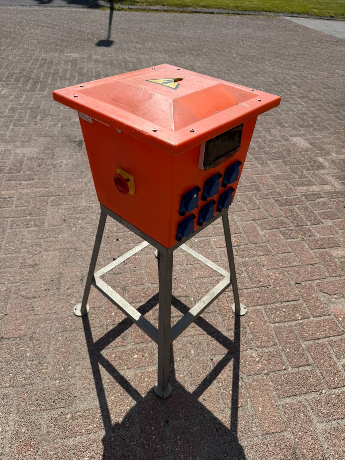63 A paddenstoel verdeelkast zwerfkast, Doe-het-zelf en Verbouw, Elektra en Kabels, Ophalen, Gebruikt, Overige typen