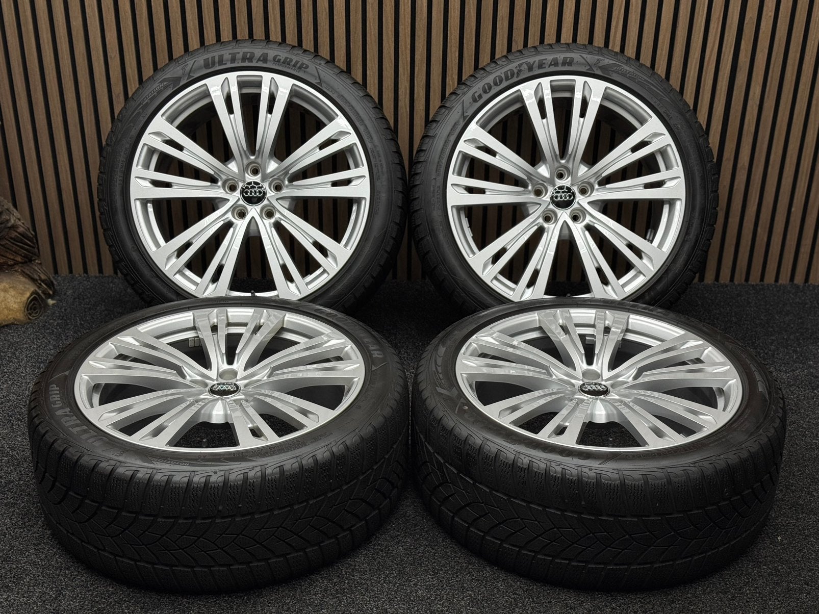 WINTER! Originele 20 inch Audi A8 5x112 ET40 9J Goodyear AO, Ophalen, Banden en Velgen, Winterbanden, .