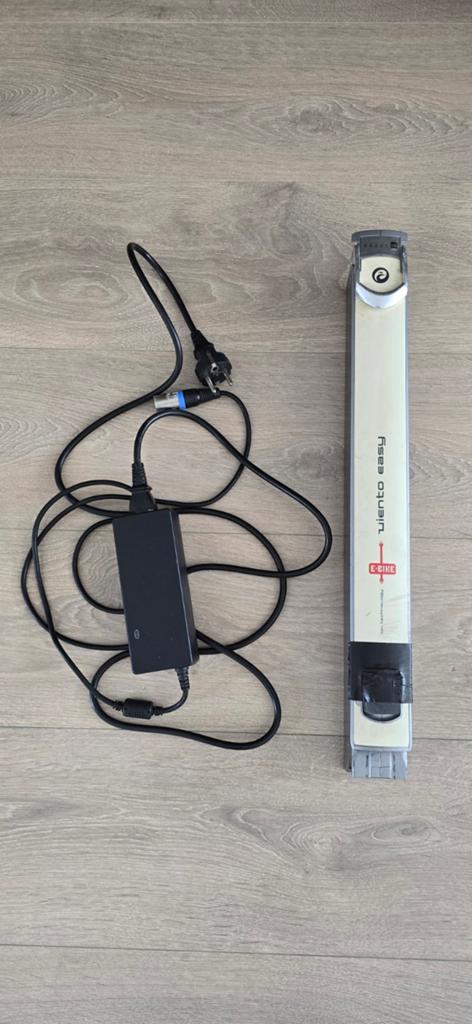 E-bike accu en lader - Sparta E-motion / Batavus E-go, Fietsen en Brommers, Fietsaccessoires | Fietsaccu's, Gebruikt, Ophalen