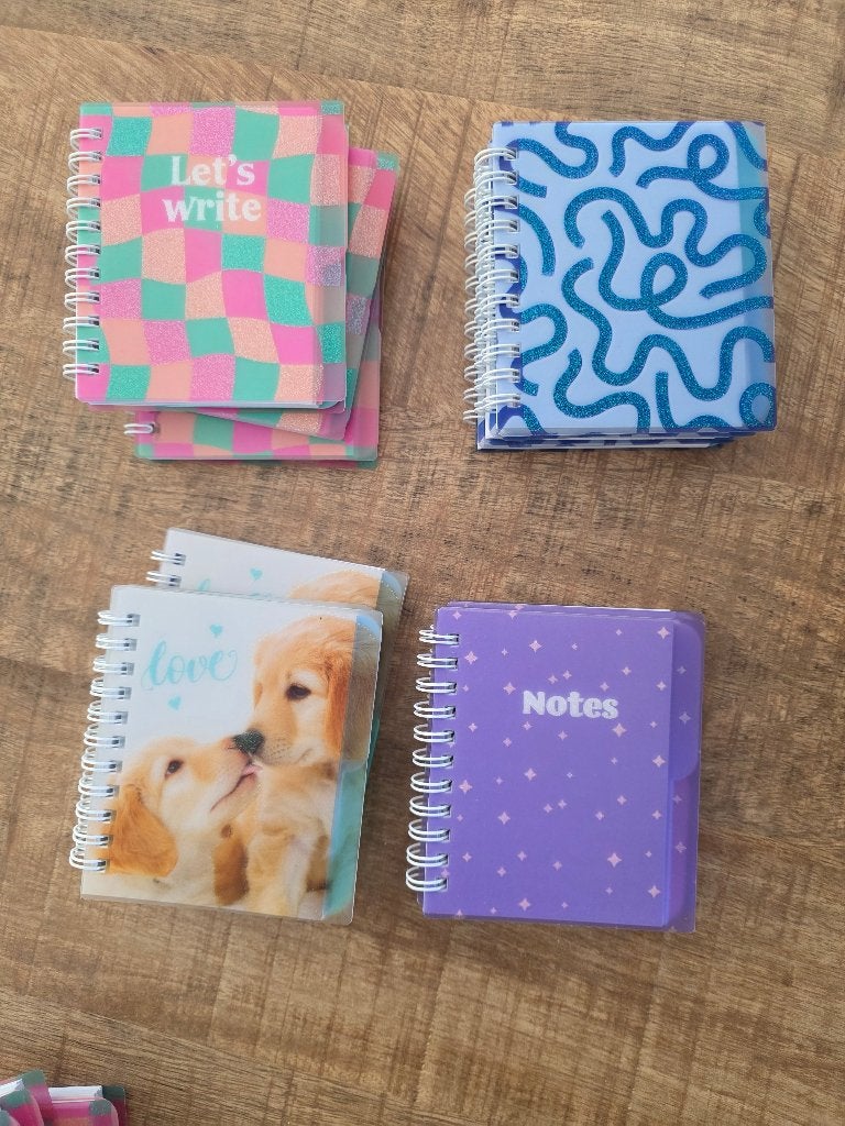 te koop 62 stuks notitieblokjes zie foto 4 soorten, Diversen, Ophalen of Verzenden, Nieuw